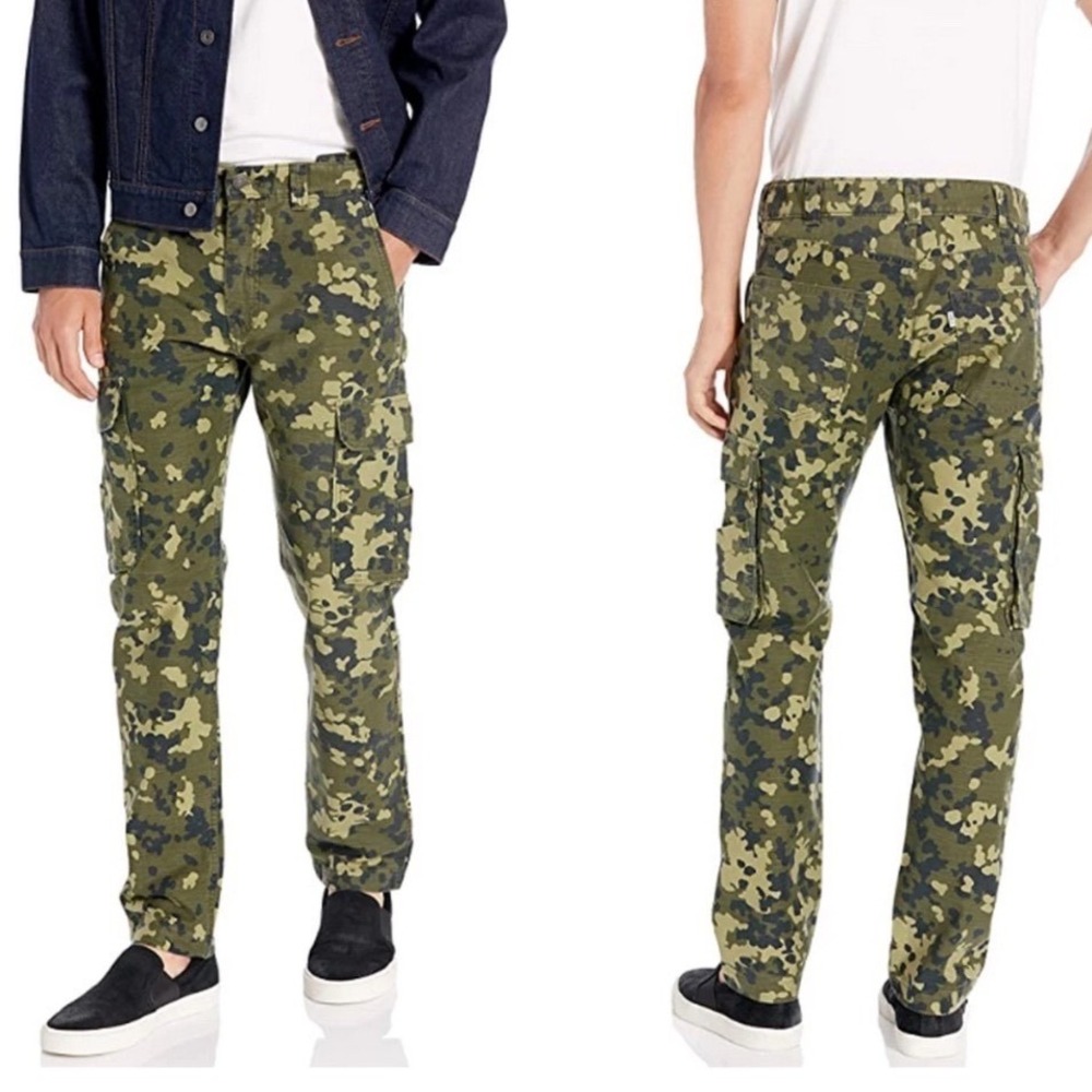 Levis‎ 502 Taper Hybrid Cargo Pants Mens 33x30 Green Camouflage Stretch